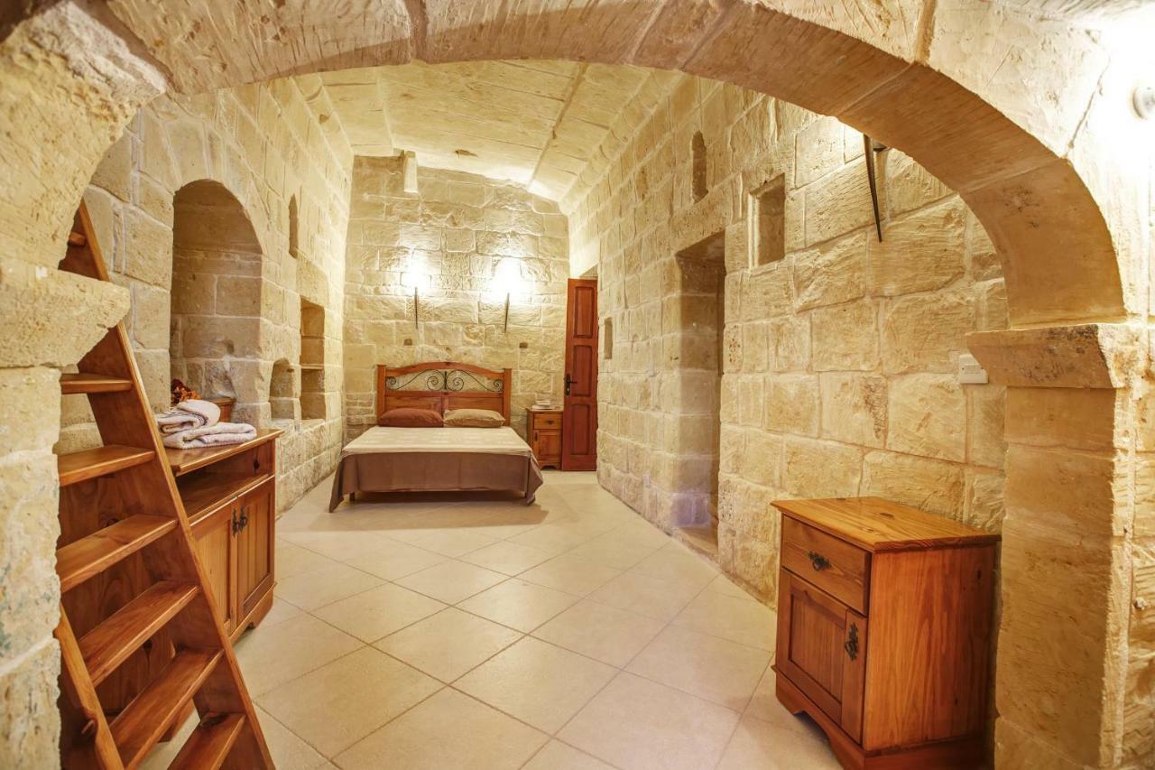 Il-Palma Holiday Farmhouse With Sunny Private Pool In Island Of Gozo 가르브 외부 사진