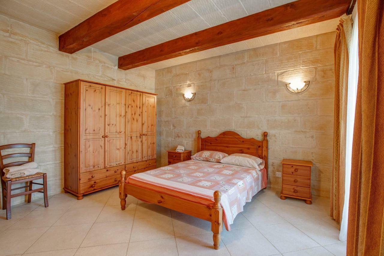 Il-Palma Holiday Farmhouse With Sunny Private Pool In Island Of Gozo 가르브 외부 사진