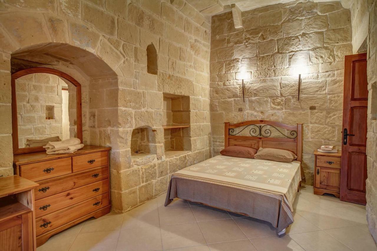 Il-Palma Holiday Farmhouse With Sunny Private Pool In Island Of Gozo 가르브 외부 사진
